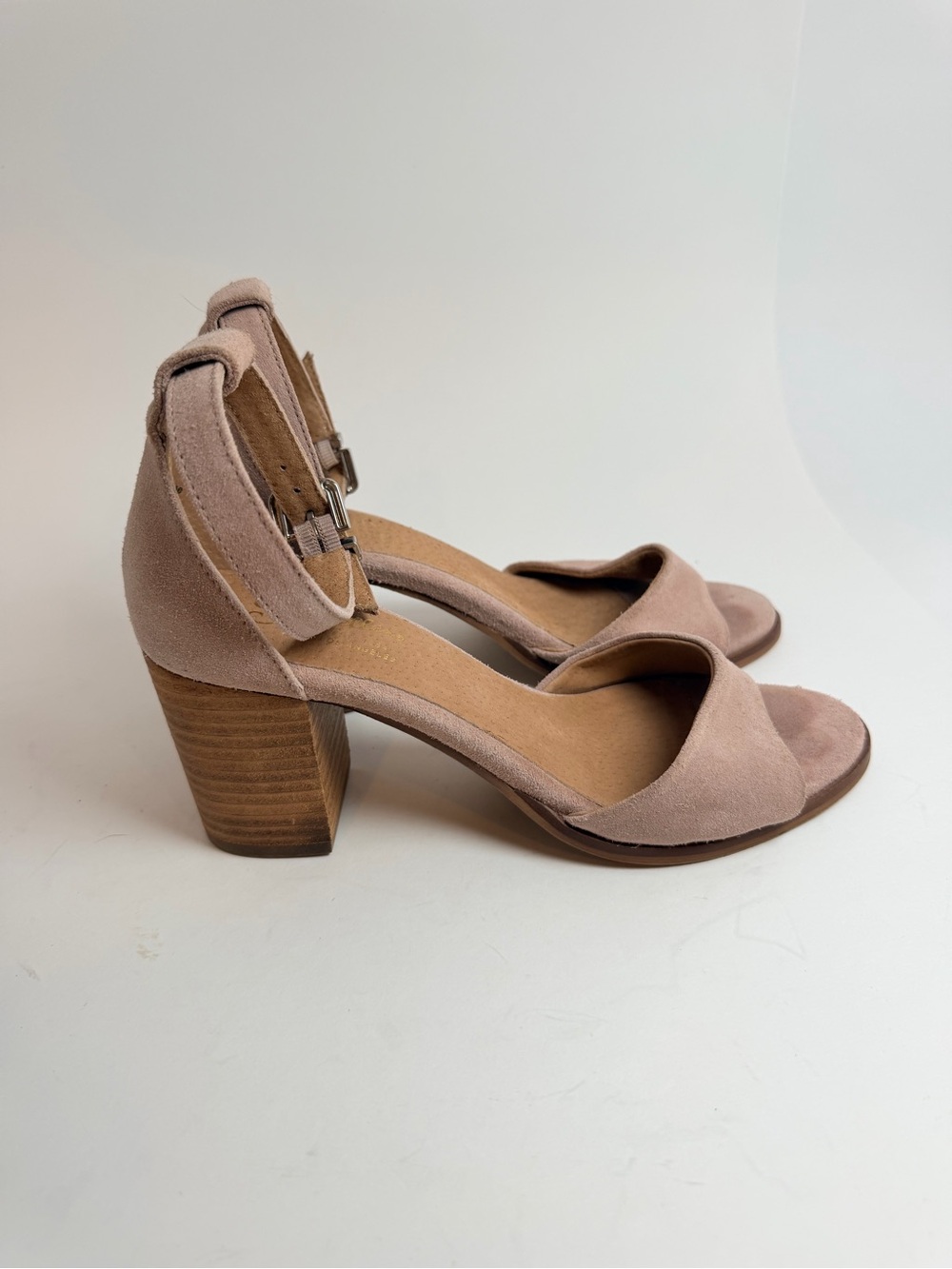Seychelles Dusty Pink Suede Block Heel Sandals